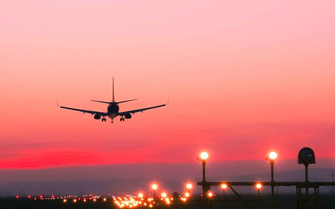 Plane landing